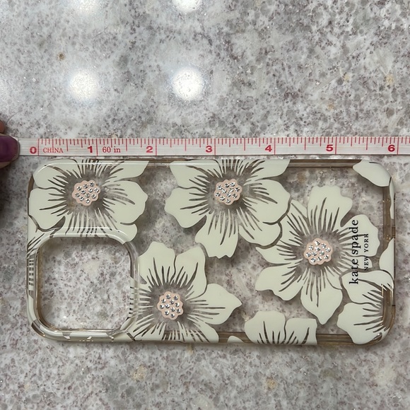 Kate Spade iPhone 13 Pro phone cover - Picture 7 of 7